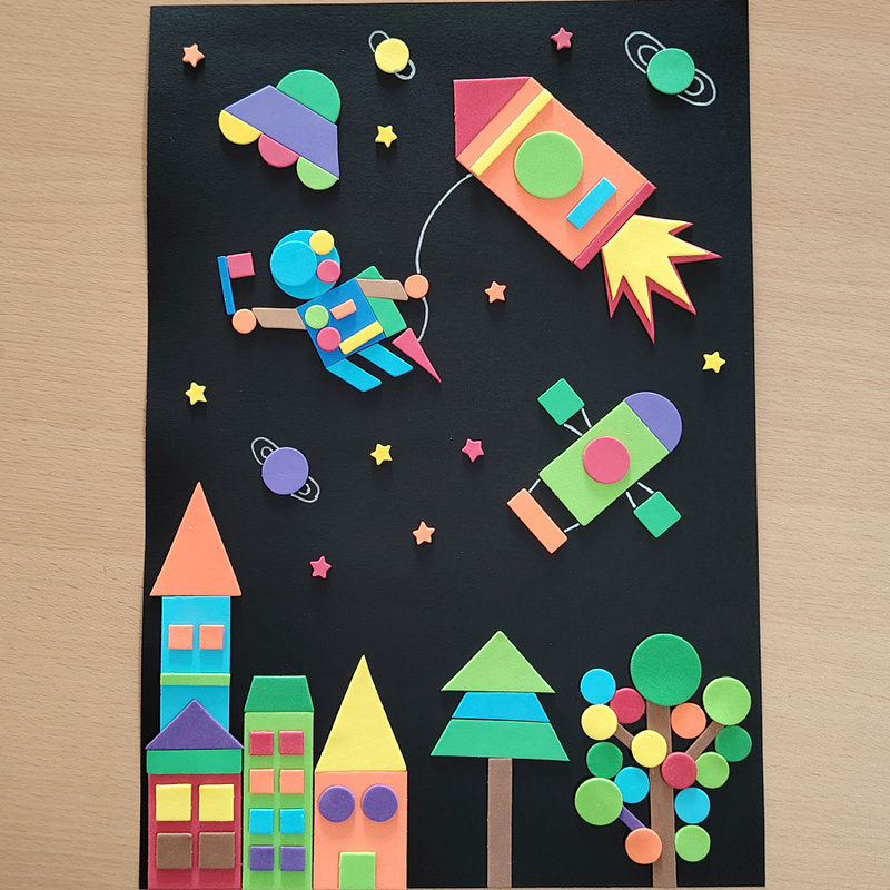 8K Version of the Starry Sky, Astronaut, Spacecraft, Rocket, Xiaohongshu Internet Celebrity Collage, Elementary School Students' Geometric Figures Handwritten Poster
