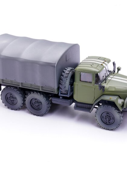 Panzerkampf 12064lb Zil-131 Military Truck Ukrainian Government Army Parallel Bars Finished Model