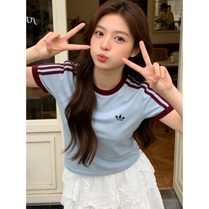 Ole Short-Sleeve Sports T-Shirt for Women with Three-Stripe Embroidery, Slim Fit, Versatile, Casual Style, Striped Crew Neck Top