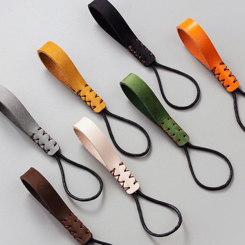 Cowhide Leather Lanyard Car Keychain, Good Texture, Won'T Damage the Car Key, Exquisite High-Quality Car Key Accessory