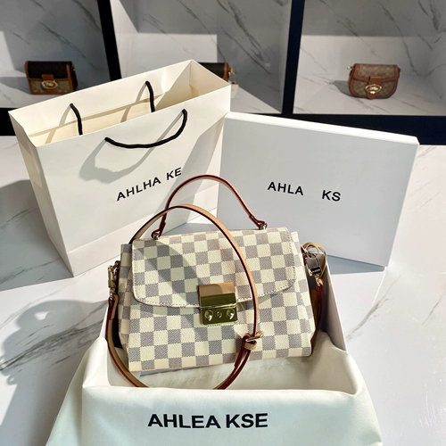 Небольшая сумка, универсальная модная кожаная сумка на одно плечо, коллекция 2023, из натуральной кожи