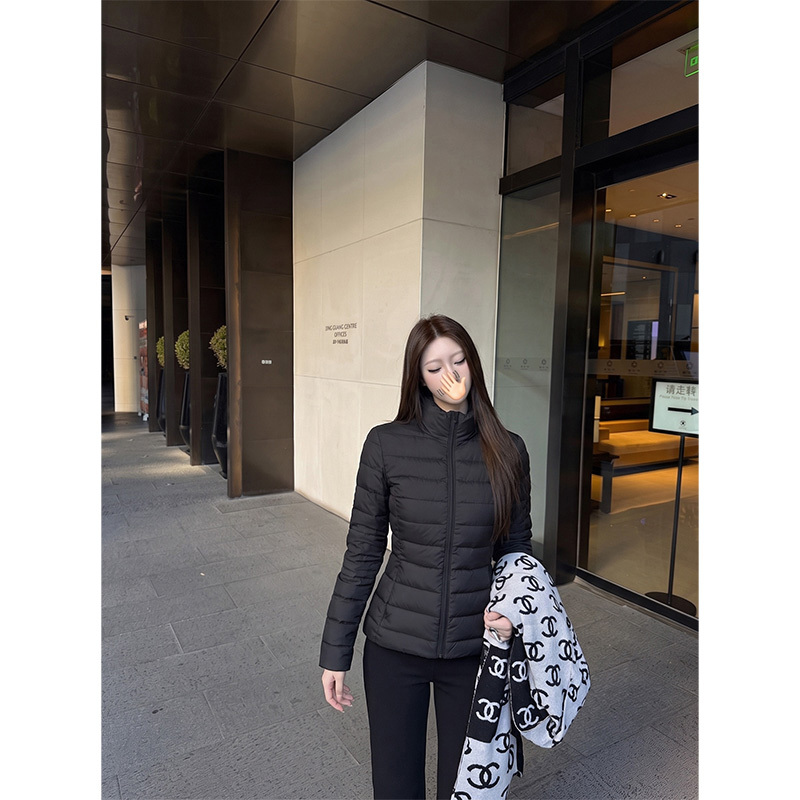 Patchwork Slim-Fit down Jacket with 90% White Duck Down, Lightweight and Warm, Featuring Ribbed Design / down Vest