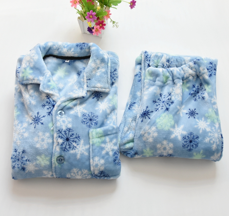 Miễn phí vận chuyển! Đồ ngủ nam Nhật Bản mới flannel dày hai mặt cashmere mùa thu và mùa đông giải trí ấm áp phục vụ nhà đồ ngủ họa tiết phim hoạt hình