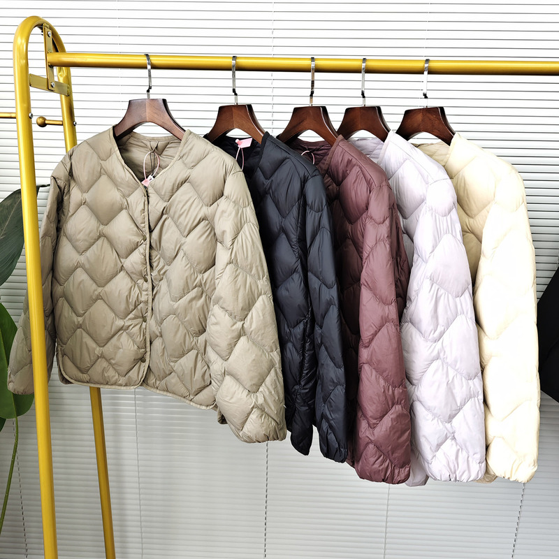 Unisex New National Standard 90 down Collarless down Jacket for Men, Lightweight and Thin for Winter, Can Be Worn as an Inner Layer or Outerwear Unisex New National Standard 90 down Collarless down Jacket for Men, Lightweight and Thin for Winter, Can Be Worn as an Inner Layer or Outerwear