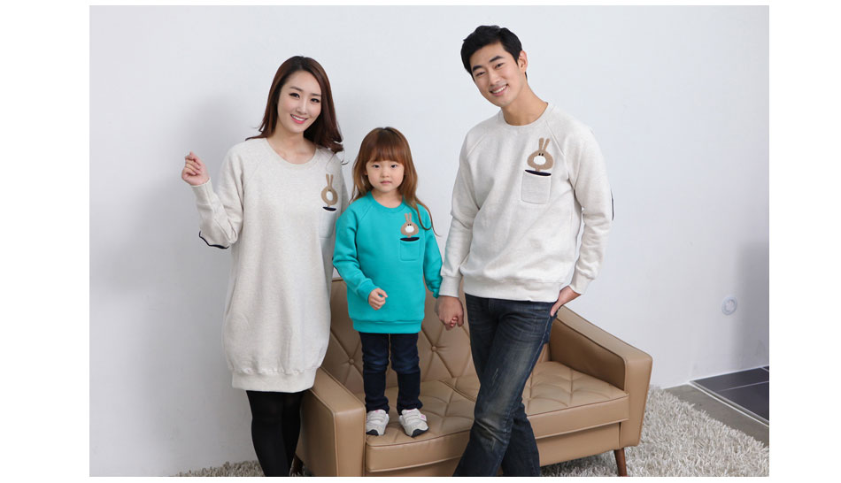Thủy triều cha mẹ con mùa thu đông 2017 Phim hoạt hình thỏ Hàn Quốc trong phần dài của một gia đình ba mẹ con áo len dày đồ đôi gia đình