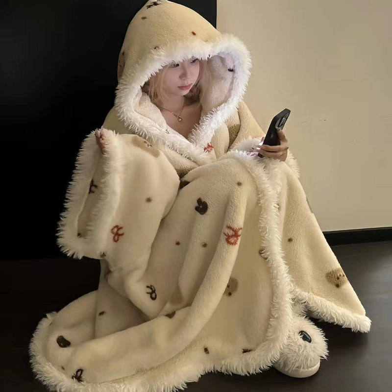 Cute Bear Pajamas for Women, New Winter Style, Thickened Coral Velvet, Warm Cloak, Hooded Robe, Home Wear, Can Be Worn Outside