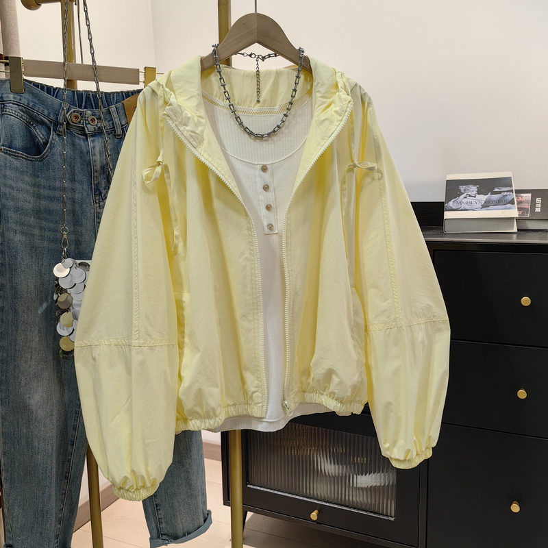 Light Yellow Batwing Sleeve Short Hooded Jacket for Women 2026 Spring and Autumn New Style Petite Height-Enhancing Loose Sun Protection Top