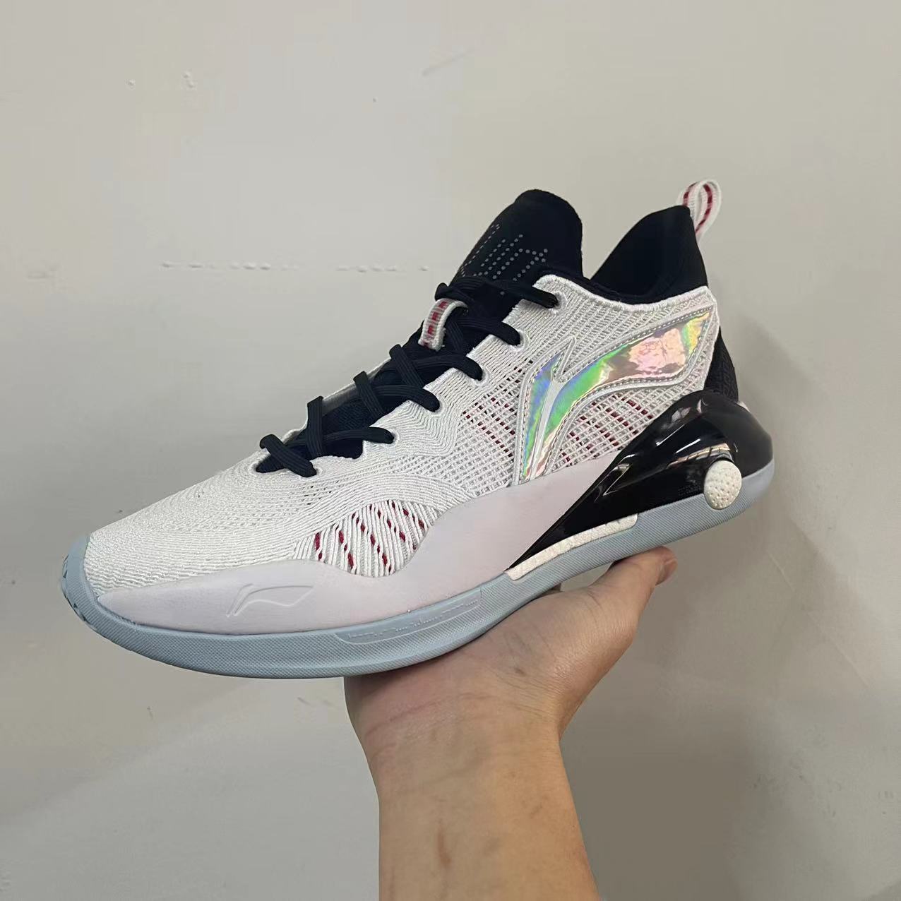 Li Ning Yu Shuai Shuai Shuai 15V2 An 2022 Spring new low Help Real Battle Shock Absorbing sports abrasion-proof Wear Basket Sneakers ABAS007