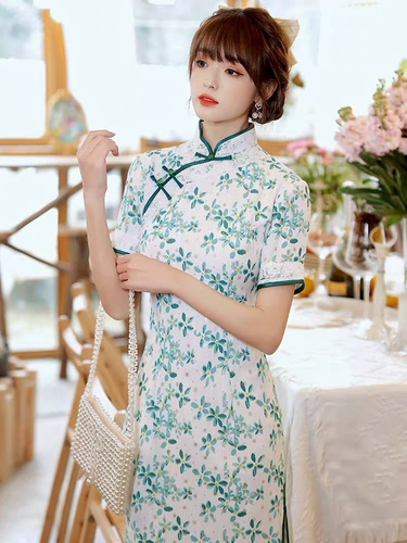 Легкое ципао в форме цветка