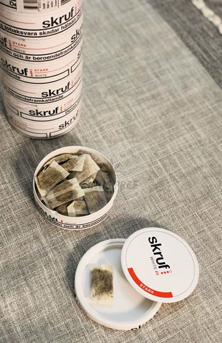 Шведский шнурский рот дым, дым, дым Skruf сильный белый бергамот