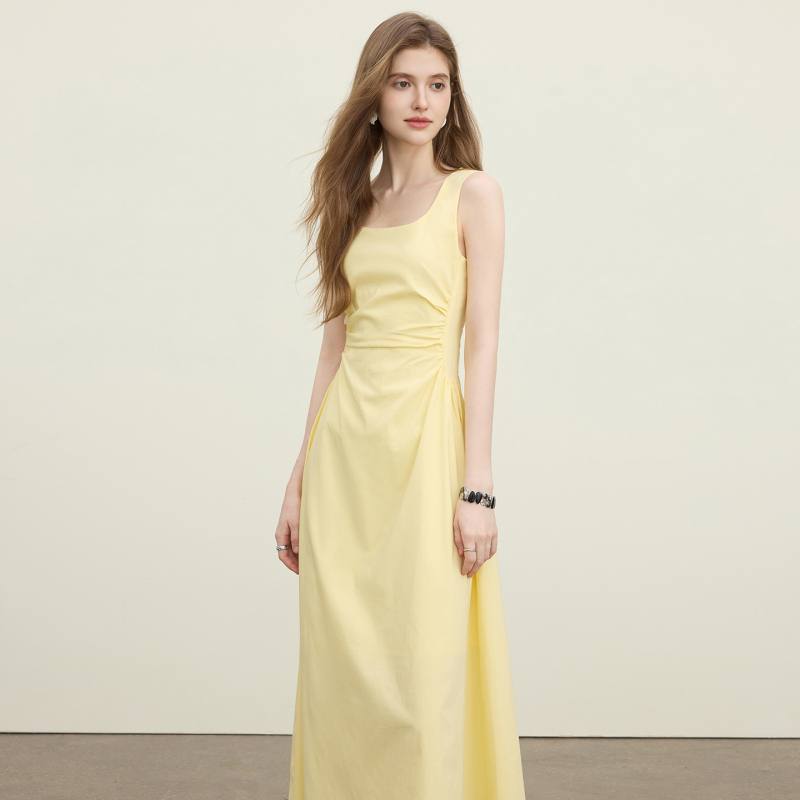 French-Style U-Neck Elegant Waist-Cinching Sleeveless Dress for Women, Summer Yellow Design with Three-Dimensional Pleats, Long Tank Dress