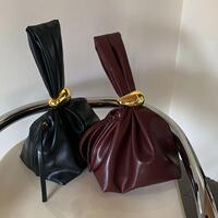 2026 Versatile pleated cloud bag women's texture niche design handbag ins popular commuting small bag