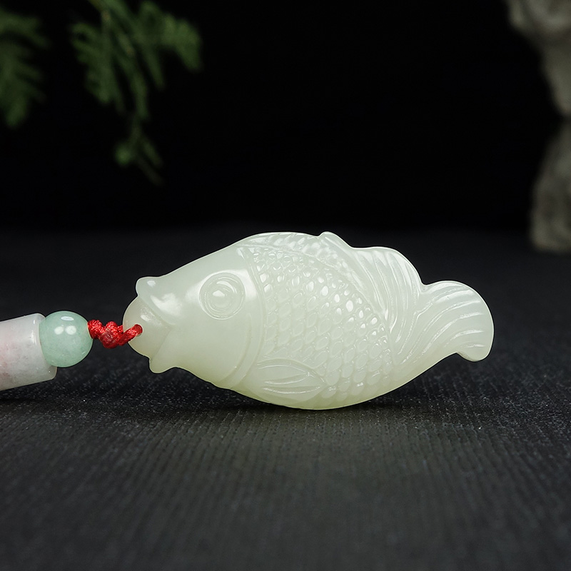 Natural and field white jade fish pendant boutique jade pendant fine jade pendant male and female necklace small fish pendant with certificate