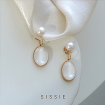 Painless mosquito coil ear clip without ear hole female freshwater pearl advanced sense French temperament antique retro earrings summer