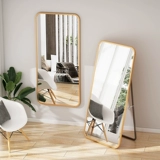 Одежда зеркало интернет-знаменитость