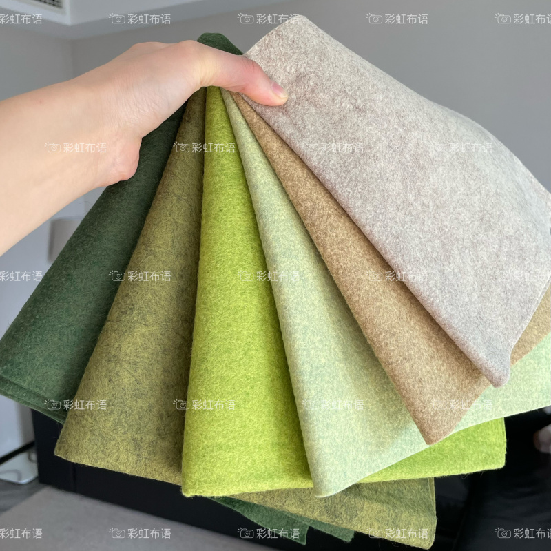 American Imported Wool Blend Fabric, 35% Merino Wool, Each Sheet Measures 22*22 Centimeters, 1 Millimeter Thick American Imported Wool Blend Fabric, 35% Merino Wool, Each Sheet Measures 22*22 Centimeters, 1 Millimeter Thick