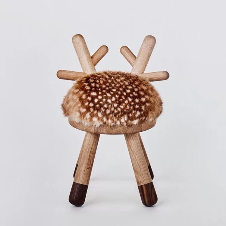 Deer stool Xie Na the same model Xi Mengyao solid wood baby ins small stool home cute children's backrest
