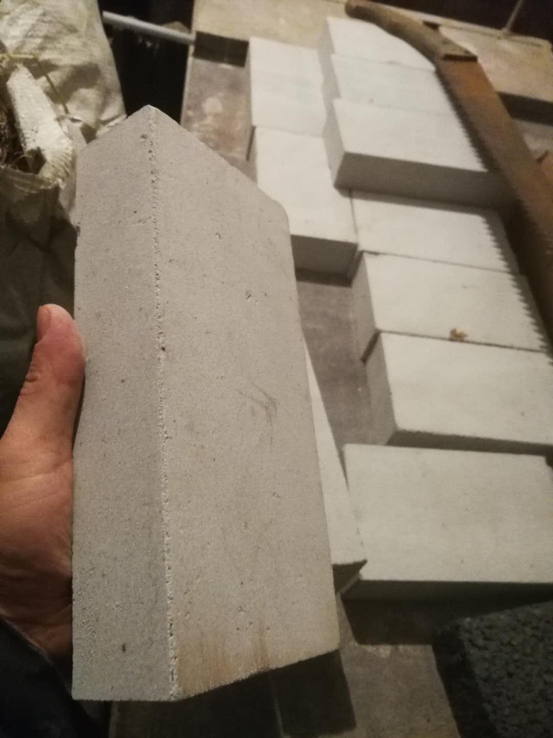 Autoclaved lime sand brick