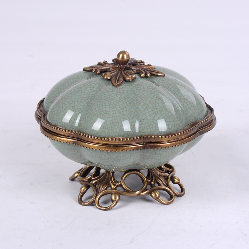 Nordic style home decoration creative pumpkin cover box Ceramic pure copper living room wine cabinet Coffee table TV cabinet ornaments