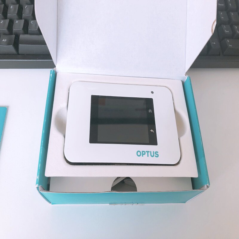 Optus AC800s 4G LTE CAT9 450M wireless router