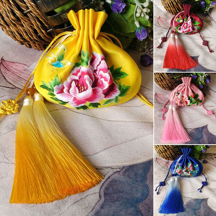 Middle Country Wind Traditional Pure Handmade Embroidered Pocketbook of the Buddha Beads Hand Strings of Jewelry Sachets Bag of Fragrant Sachets With Accessories