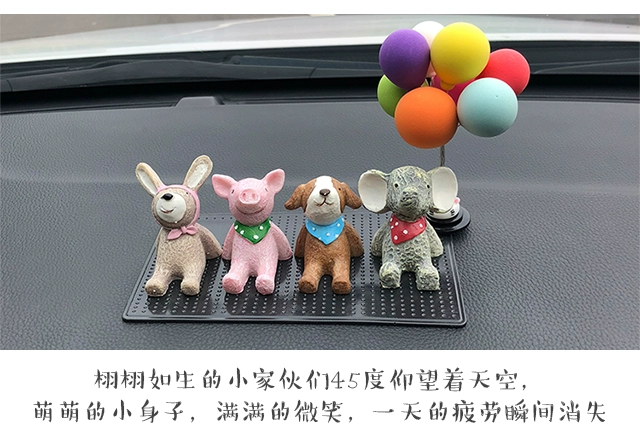 Sáng tạo dễ thương búp bê trang trí xe cá tính phim hoạt hình xe hơi dụng cụ trung tâm điều khiển trang trí búp bê đẹp - Trang trí nội thất