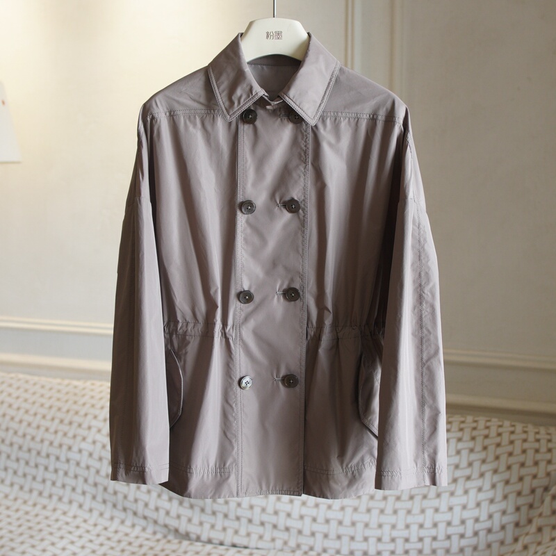 【Bingyu Nanfa】A Relaxed and Elegant Look That Doesn'T Require Deliberate Dressing Up: a Silk-Blend Waist-Cinching Double-Breasted Short Trench Coat 【Bingyu Nanfa】A Relaxed and Elegant Look That Doesn'T Require Deliberate Dressing Up: a Silk-Blend Waist-Cinching Double-Breasted Short Trench Coat