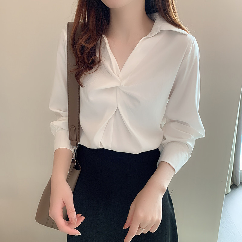 2022 Spring Autumn New Snow Spinning White Shirt Woman Career Port Wind V Collar Shirt Design Sensation Small crowned Long sleeve blouse
