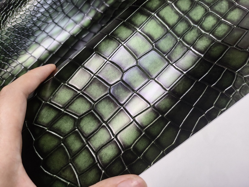 Imported Top-Grain Cowhide with Crocodile Embossing, Glazed Green, 1.1-1.2mm, Moderately Stiff, Handmade Leather Material for Wrapping