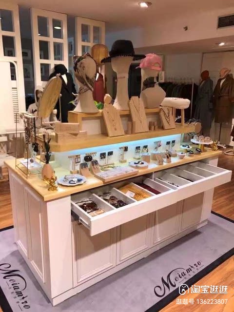 Zhongdao display table, cultural and creative cultural tourism women's clothing store, souvenir tasting, Taiwan specialty food company exhibition hall, Zhongdao cabinet