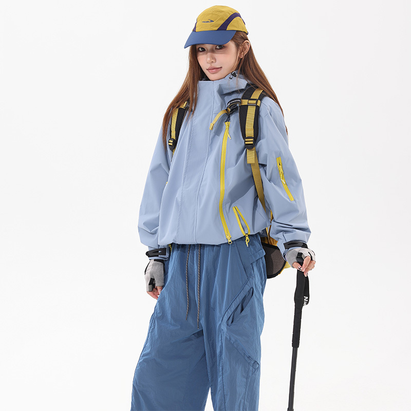 Outdoor Mountaineering Clothing, Workwear, Soft Shell Jacket, Women's Autum Loose Hooded Hiking Clothing, Waterproof and Windproof Jacket Outdoor Mountaineering Clothing, Workwear, Soft Shell Jacket, Women's Autum Loose Hooded Hiking Clothing, Waterproof and Windproof Jacket