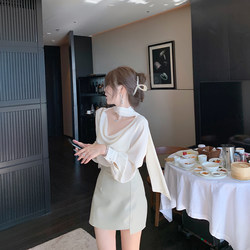 ByYou ພາກຮຽນ spring Elegant Flowing Puff Sleeve ເສື້ອ Satin ສີຂາວຂອງແມ່ຍິງອອກແບບແຂນຍາວ Drape ເທິງ