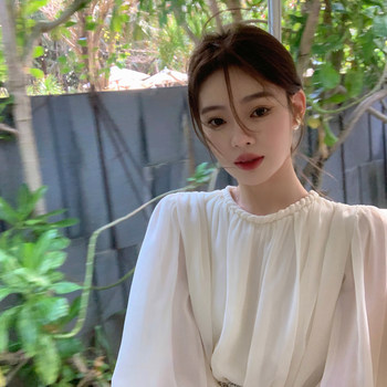 Byyou ລະດູຮ້ອນແບບຝຣັ່ງໃຫມ່ຄໍບິດຄໍສີຂາວ chiffon ເທິງແຂນ lantern feminine ເສື້ອວ່າງວ່າງ
