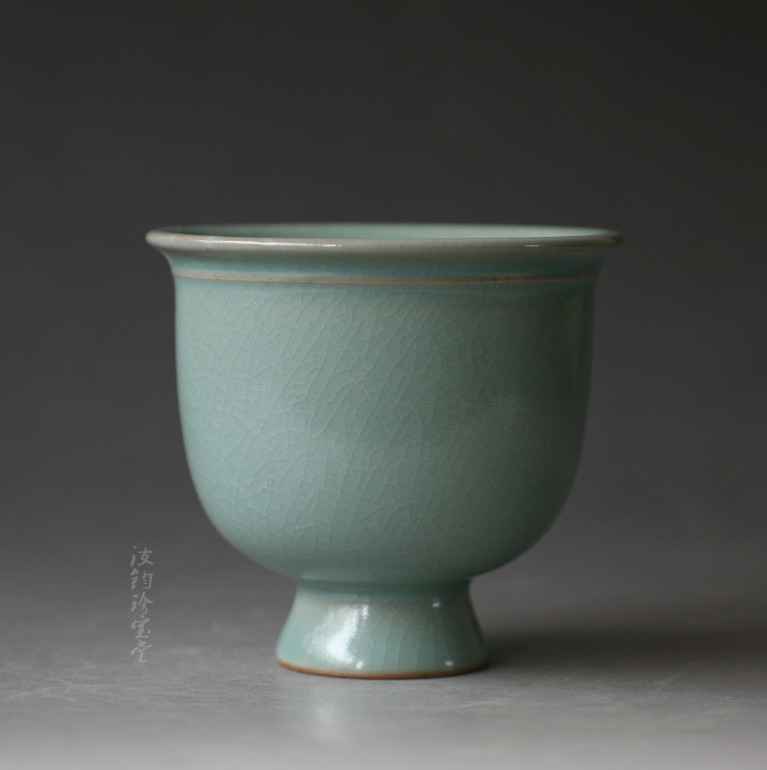 Ru Kiln Stone Glazed Sky Blue Han Dynasty High-footed High-footed Cup Wine King Junko Qingliang Temple Ru porcelain