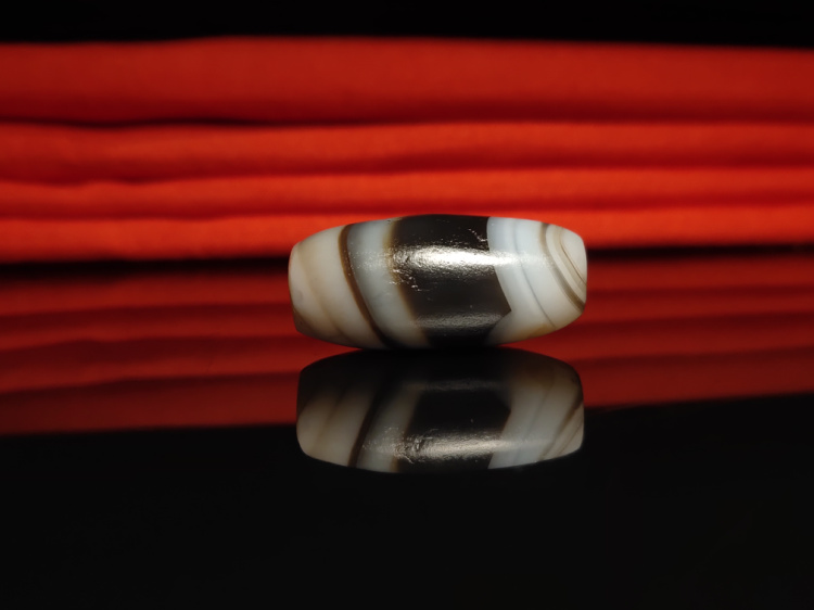 Antique Beads Tibetan Fine Silk Agate Lezi Millennium Ancient Beads Tibetan Old Agate Old Beads