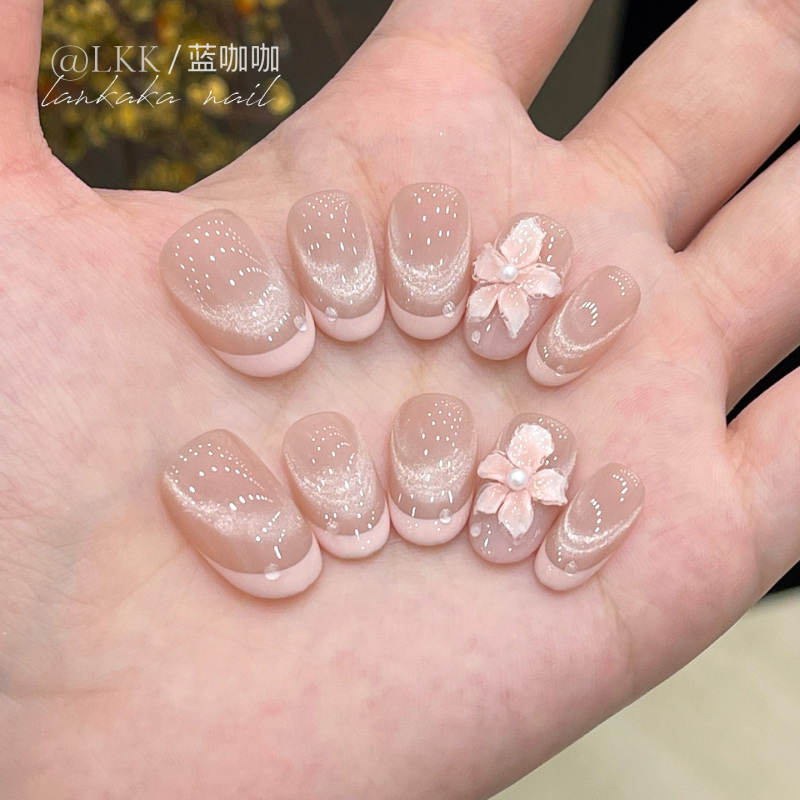 Cat's Eye Wearable Nails Short French Style Hand-Carved Wearable Manicure 2026 New High-End Summer Nail Stickers