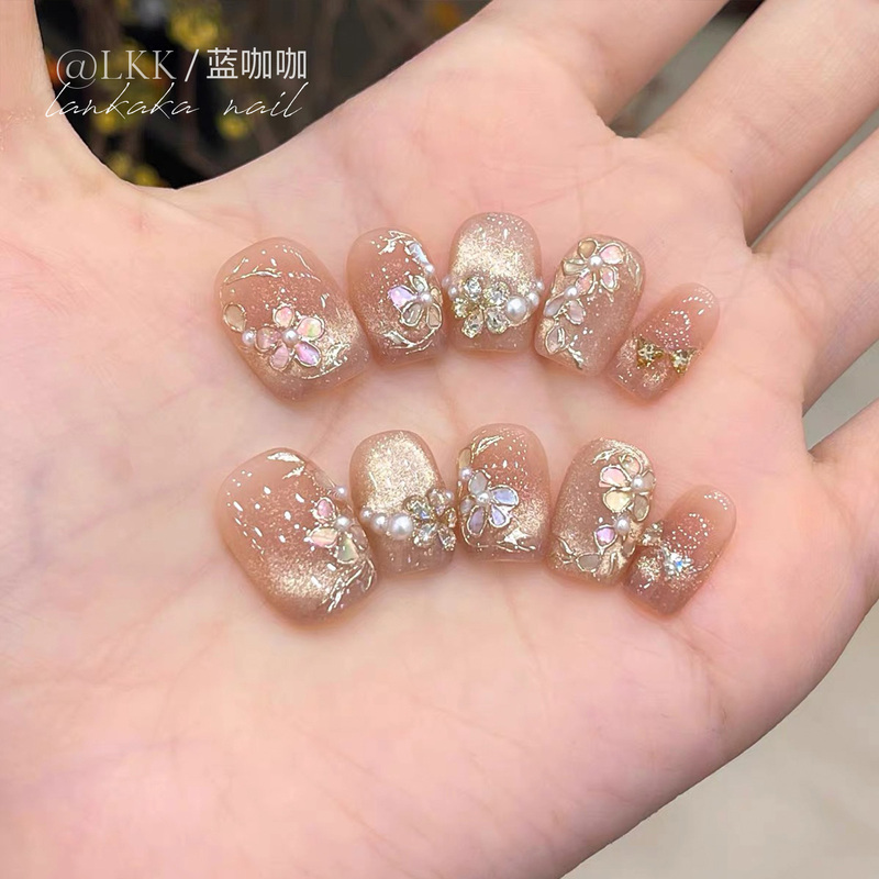 Heavy-Duty Wearable Nails, Short Style, High-End, Stunning Handmade Wearable Nail Art, 2026 New Style, Super Popular, Brightening Nail Patches