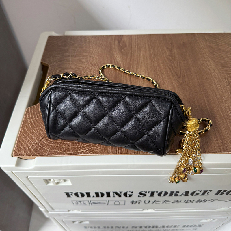Sheepskin Quilted Chain Bag with Diamond Tassels, New Style for Women, Cylindrical Shoulder Crossbody Pen Holder Bag