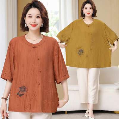 A middle-aged and elderly woman's summer short-sleeved tensilk-cotton top, a 200-pound overweight mother's loose, belt-covering T-shirt and small shirt