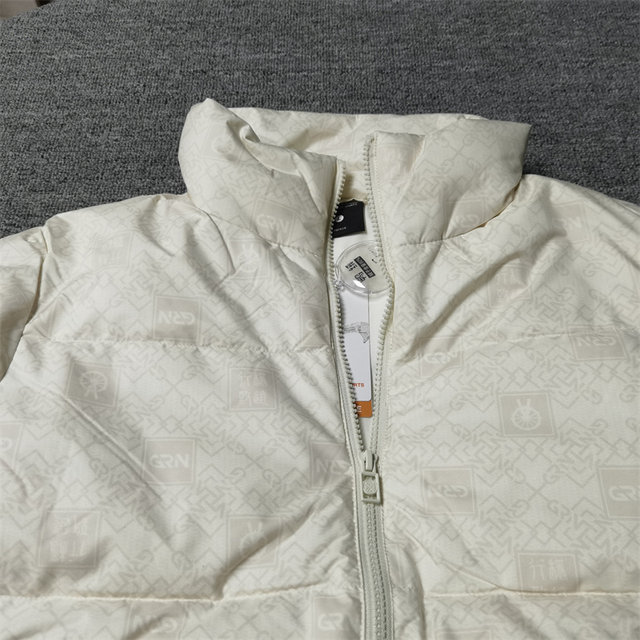 Guirenniao ຂອງແທ້ຂອງແມ່ຍິງລະດູຫນາວ 2023 ກິລາ stand-up collar ແລະ leisure windproof warm down jacket 2035A14