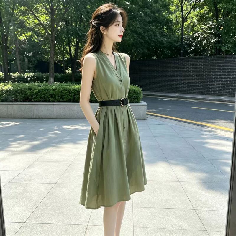 Summer New Style Light Luxury Elegant Dress That Enhances Complexion, Trendy This Year, Women's High-End Slimming Green Dress 2026