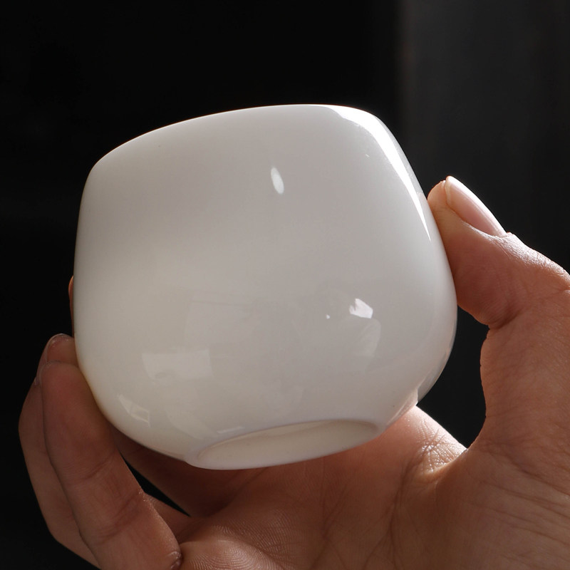 Ceramic teacup Master cup Dehua White porcelain single cup Household tea accessories Tea cup Sheep fat jade porcelain cup gift box