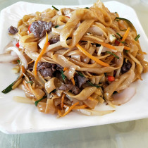 Guangdong Shahe powder Authentic fried Niuhe rice flour dry hot pot instant wide powder fried rice flour cut powder batch whole box