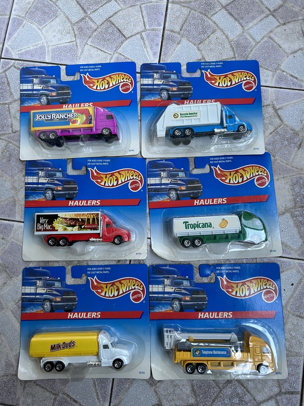 Hotwheels Hot Wheels Special Board Card Transport Truck Signature Car