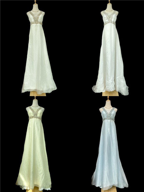 Vintage Brand New Second-Hand Preserved Retro Heavy Craftsmanship Hand-Beaded Strapless Train Wedding Dress Vintage Brand New Second-Hand Preserved Retro Heavy Craftsmanship Hand-Beaded Strapless Train Wedding Dress