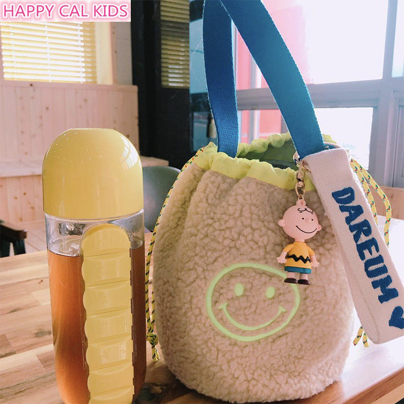 INS Korean teas wind two colors cute lamb cramps with smiles and cheeks bag children hand carrying inclined cross-pack bucket bag-Taobao