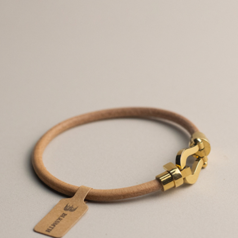 New Year's Gift, High-End Popular Gold-Plated Genuine Leather Horseshoe Buckle Bracelet, Hidden Buckle Women's Bracelet, Cowhide Leather