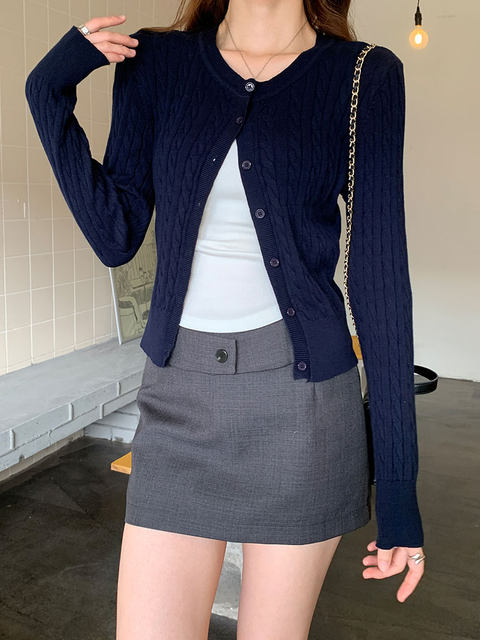 Single-Breasted Cable Knit Long-Sleeve Sweater Cardigan for Women, New Autumn Korean Style, Simple and Versatile Round-Neck Knit Cardigan