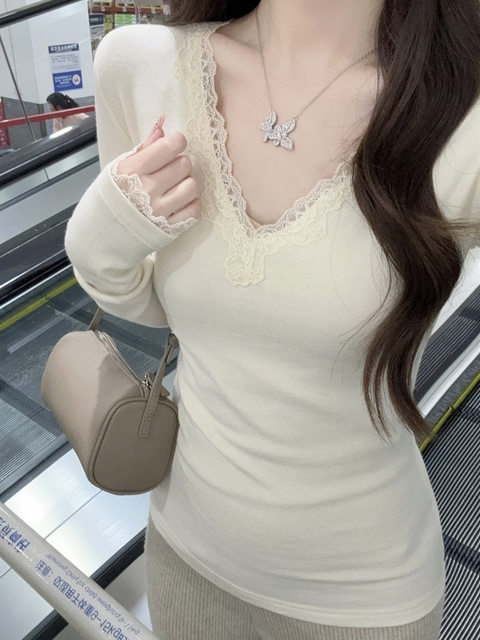 Pure Desire Style Lace Patchwork V-Neck Soft Fleece Long-Sleeve T-Shirt for Women, New Autumn and Winter Slim Fit Spicy Girl Base Shirt for Women