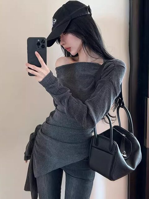 Wasteland Style Off-Shoulder Long-Sleeve T-Shirt for Women with Ruched Waist, 2025 Autumn New Irregular Ribbon Slim-Fit Top